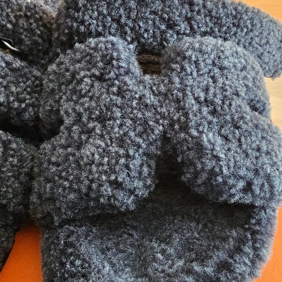 Hermes Chypre Sandal in Gray Shearling - Picture 4 of 5